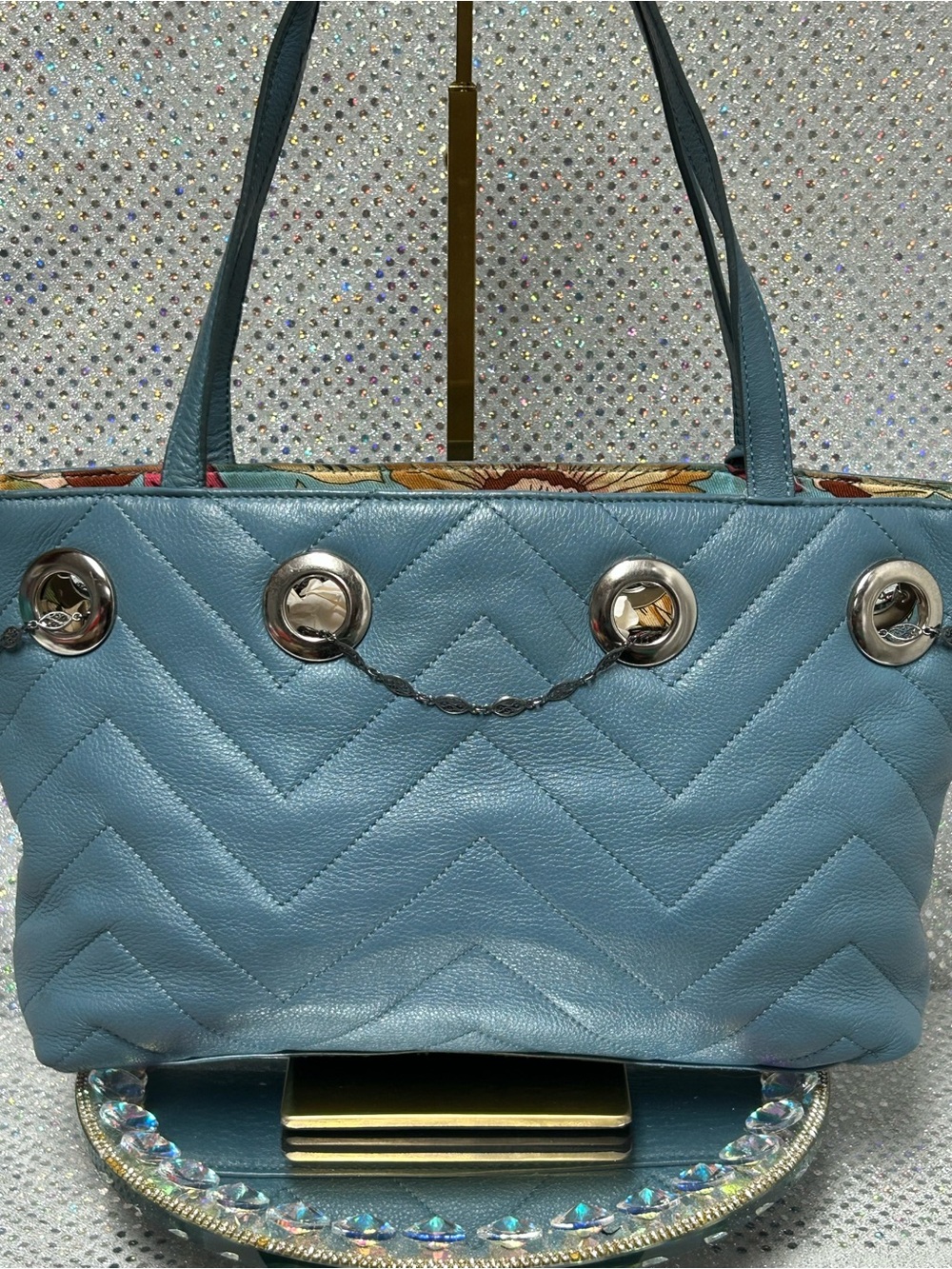 Sharif Sky Blue Quilted Shoulder Bag with Heart Charm Approx. 14 x 8 x 3 - Picture 3 of 17